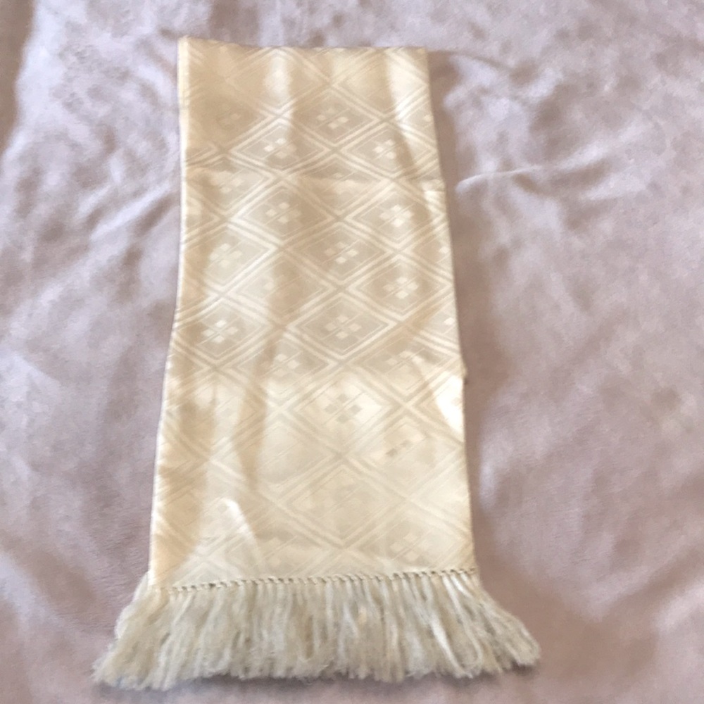 Pin Pin 100% Silk Scarf Cream Colored with Fringes
